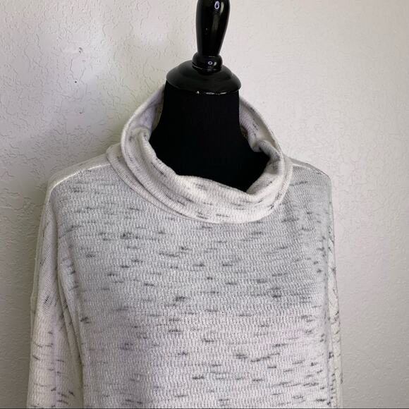 Anthropologie white gray cowl neck turtleneck pullover size Large - Picture 3 of 14